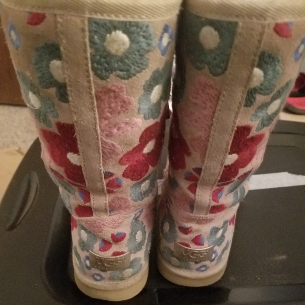UGGs